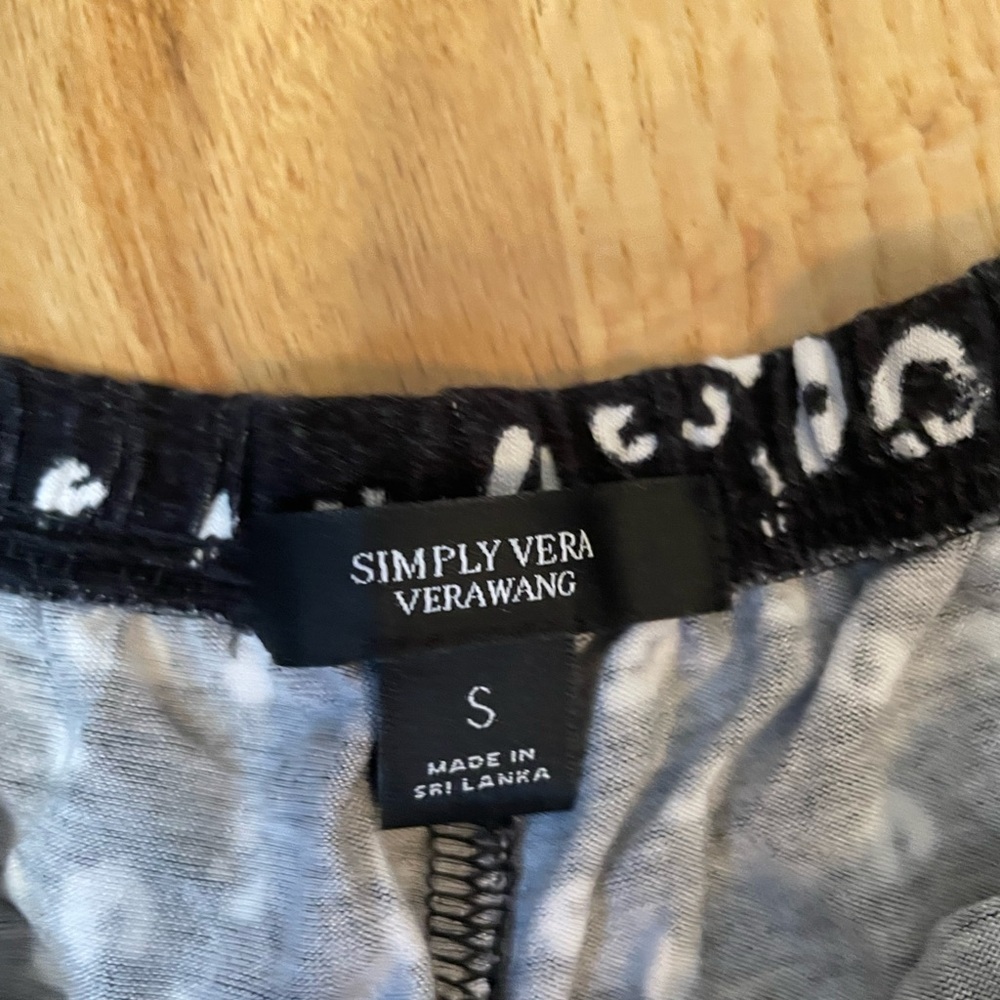 Vera Wang Pajama Set Black and White Shirt with Shorts Women’s Size Small - Picture 8 of 13